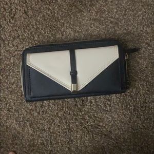 Brand new wallet used once